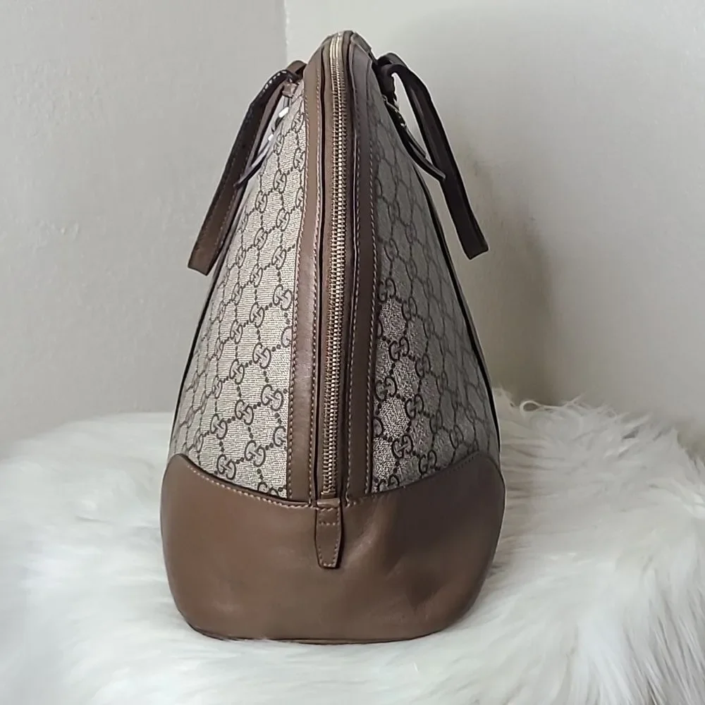 💯 Authentic Gucci Handbag 🍀 - Picture 5 of 16